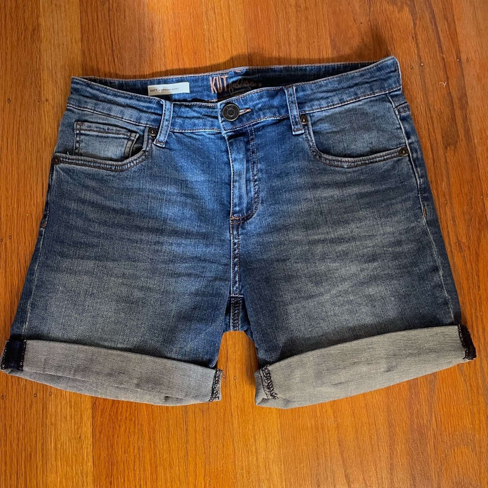Kut from the Kloth Boyfriend “Katy” DarkDenim Shorts Sz. 6